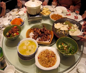 lazy susan at a dinner